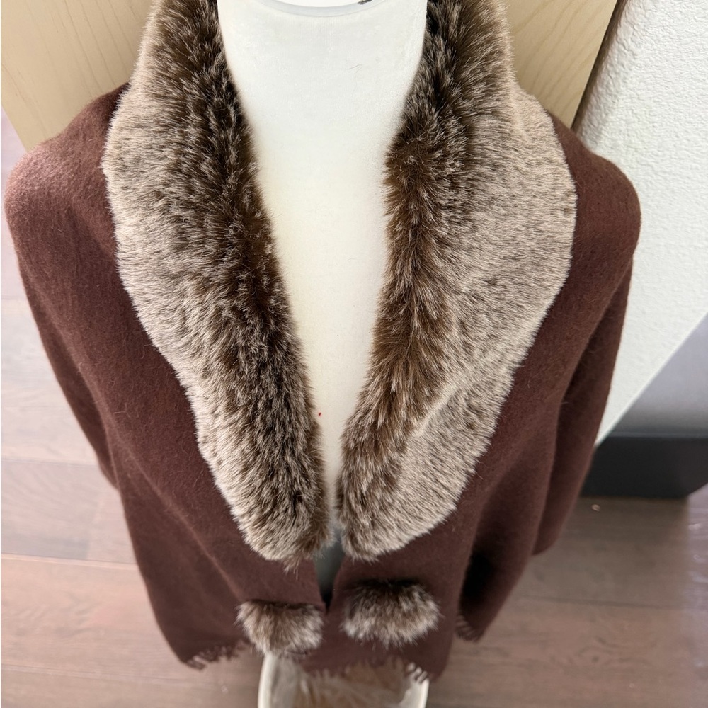 Brown Faux Fur Collar cape/shawl pashmina
